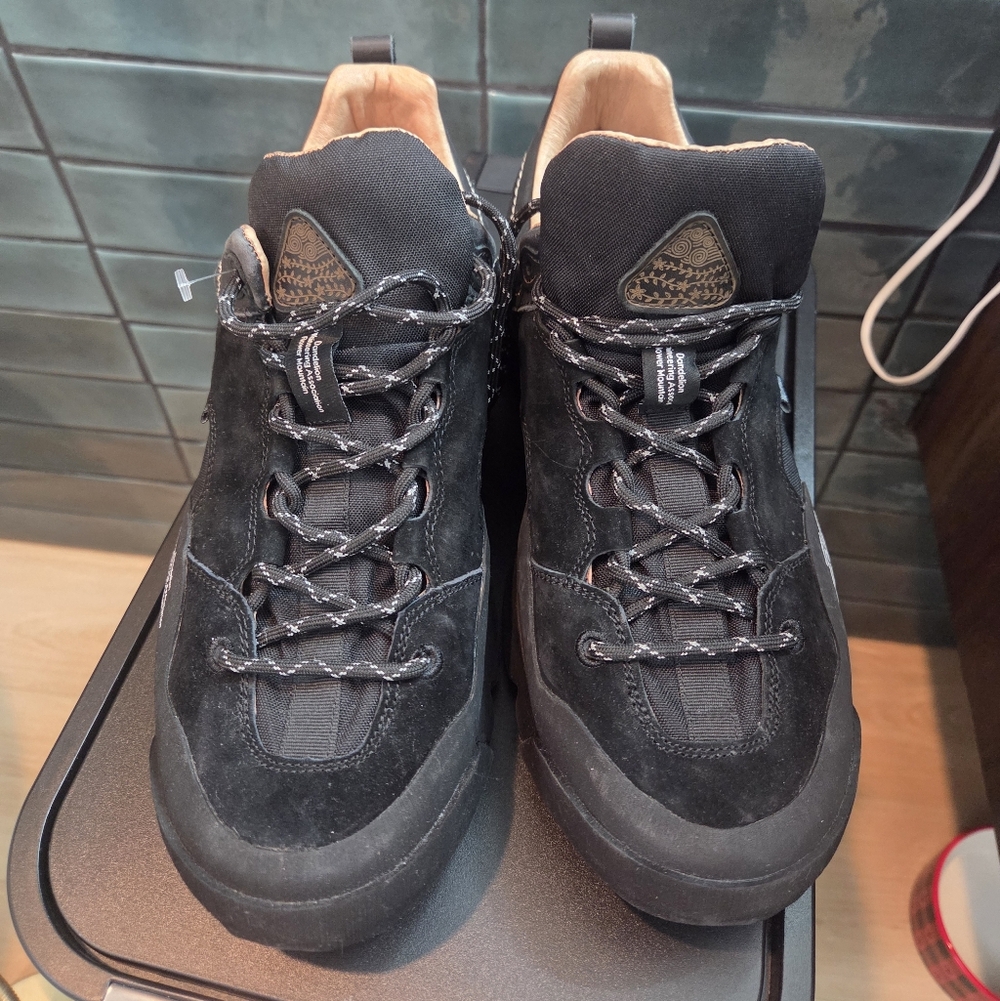 Flower Mountain Back Country Sneakers Black Suede Dandelion Mountaineering 10.5